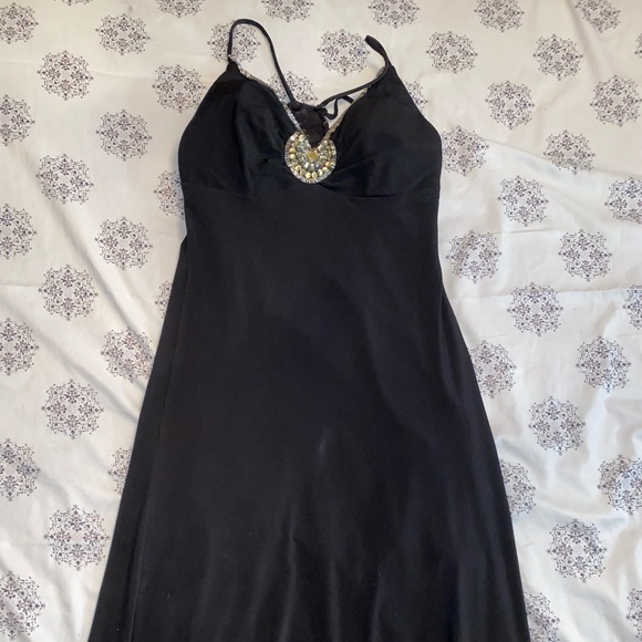 Beautiful Detailed Gown - Picture 3 of 4